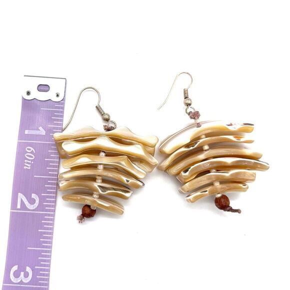 Mother of Pearl Dangle Earrings - Picture 4 of 5